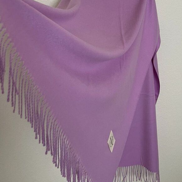 Lilac colored soft Cashmere blend scarf - Picture 1 of 10